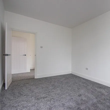 Image 6 - Faraday Grove, Gateshead, NE8 4UL, United Kingdom - Apartment for rent