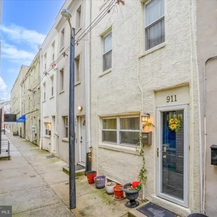 Image 2 - 911 South Darien Street, Philadelphia, PA 19147, USA - House for sale