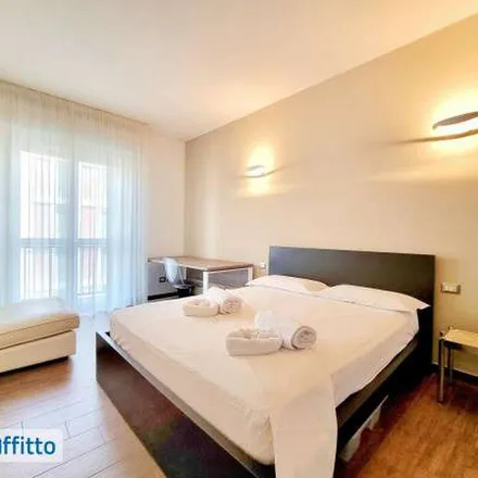 Image 4 - Alzaia Naviglio Pavese, 20136 Milan MI, Italy - Apartment for rent