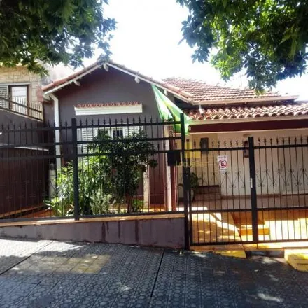 Buy this 3 bed house on Rua Henrique Dumont in Jardim Paulista, Ribeirão Preto - SP