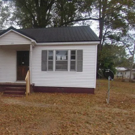 Buy this 3 bed house on 2022 Borden Street in Grenada, MS 38901