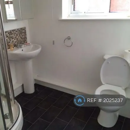 Image 9 - 7 Gregory Close, Nottingham, NG7 2LH, United Kingdom - Room for rent