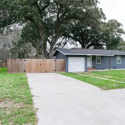 Buy this 3 bed house on 207 Jasmine Street in Lake Jackson, TX 77566