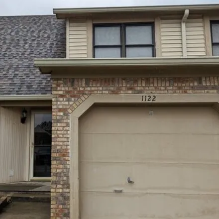 Buy this 2 bed condo on 1142 Charles Lee Court in Greenwood, IN 46143