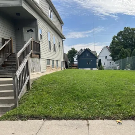 Image 2 - 2344 North Buffum Street, Milwaukee, WI 53212, USA - Duplex for sale