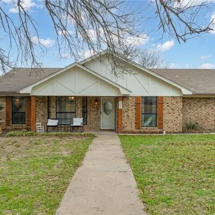Buy this 3 bed house on 575 Regina Drive in Hewitt, McLennan County