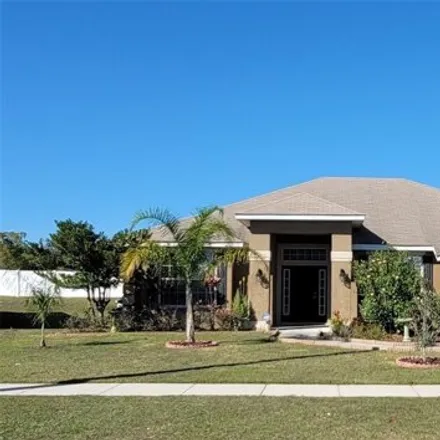 Buy this 4 bed house on 1098 Normandy Heights Circle in Winter Haven, FL 33880