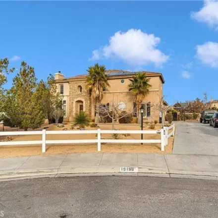 Buy this 6 bed house on 19198 La Quinta Place in Apple Valley, CA 92308