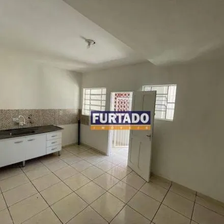Rent this 2 bed house on Rua dos Faveiros in Vila Alpina, Santo André - SP