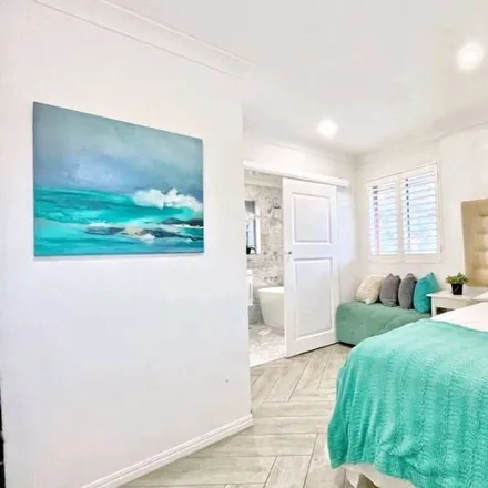 Rent this 2 bed apartment on Bondi Junction NSW 2022