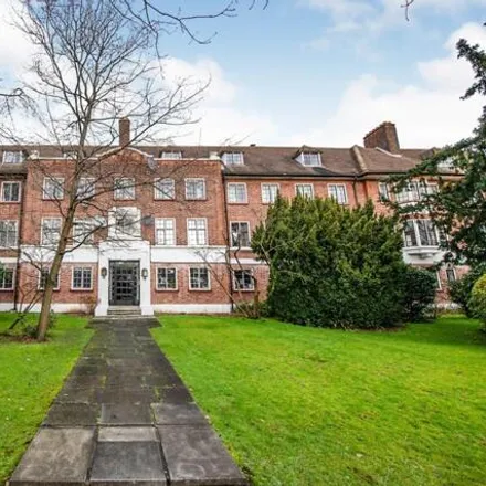 Buy this 2 bed apartment on Lyttleton Road in London, N2 0HN