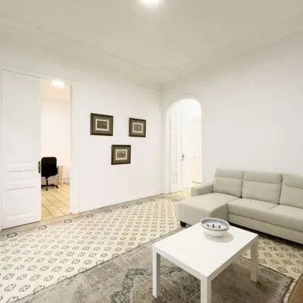 Image 1 - Carrer de Muntaner, 363, 08001 Barcelona, Spain - Apartment for rent