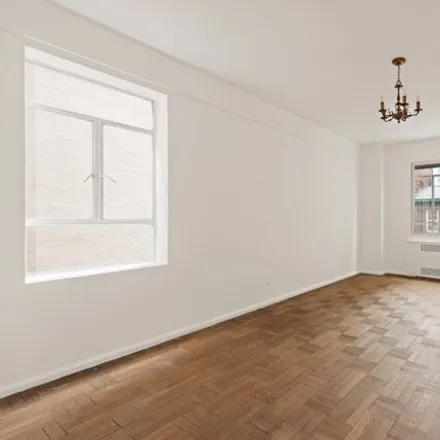 Image 6 - 880 5th Avenue, New York, NY 10021, USA - Townhouse for sale