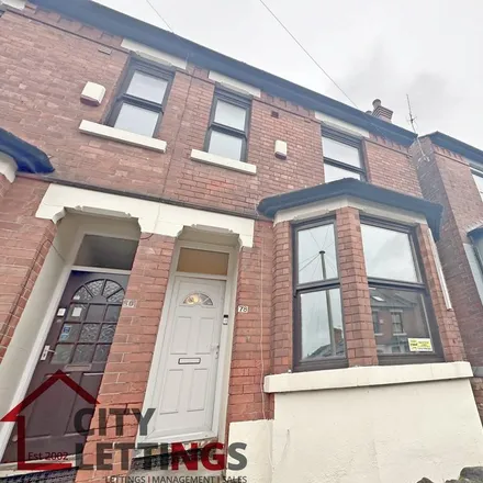 Rent this 6 bed townhouse on 46 Kimbolton Avenue in Nottingham, NG7 1PT