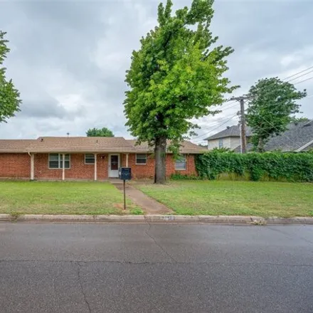 Image 2 - 7612 Nw 16th St, Oklahoma City, Oklahoma, 73127 - House for sale