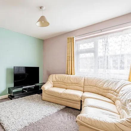 Image 4 - Minors & Brady, 142 London Road North, Lowestoft, NR32 1HB, United Kingdom - Apartment for rent