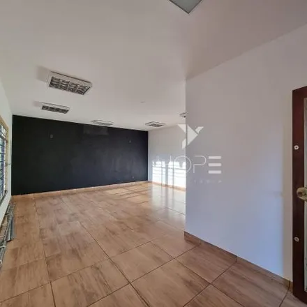 Rent this 3 bed house on Rua Machado de Assis in Coliseu, Londrina - PR