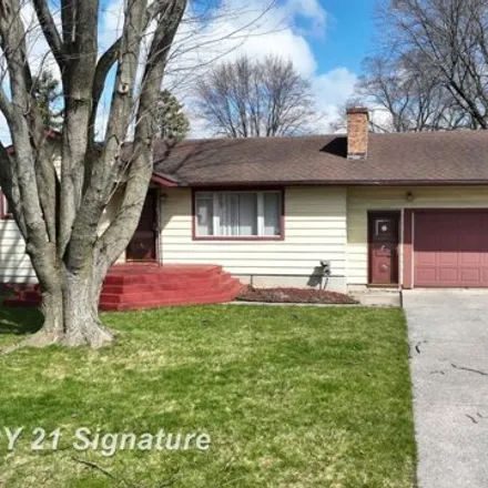 Image 2 - 4631 South Gregory Street, Buena Vista Charter Township, MI 48601, USA - House for sale