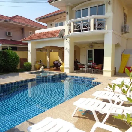 Rent this 4 bed house on unnamed road in View Point, Chon Buri Province 20260