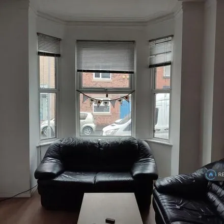 Image 7 - Rippingham Road, Manchester, M20 3FW, United Kingdom - Townhouse for rent