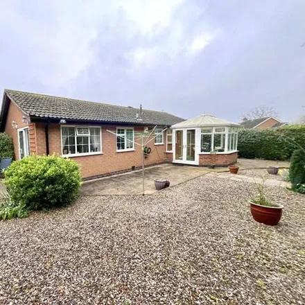 Buy this 3 bed house on Eskdale Close in Oadby, LE2 4TJ