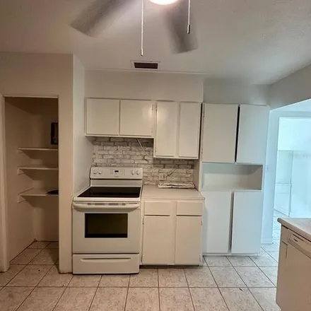 Rent this 4 bed apartment on 722 Grandview Avenue in Altamonte Springs, FL 32701