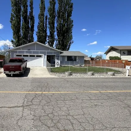 Buy this 3 bed house on 1823 West 5th Street in Grandview, Yakima County