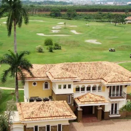 Rent this 3 bed house on Tucan Golf Club in Carretera Bruja, Arraiján