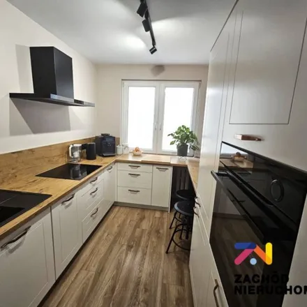 Buy this 2 bed apartment on Leopolda Okulickiego 37 in 65-559 Zielona Góra, Poland