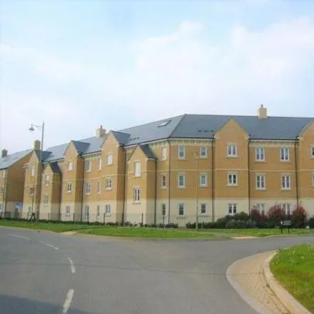 Rent this 2 bed apartment on Thornhill Close in Carterton, OX18 1GT