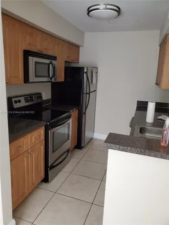 Buy this 1 bed condo on Northwest 33rd Street in Broward County, FL 33309