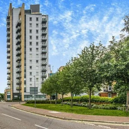Rent this 2 bed room on Sovereign Point in The Quays, Salford