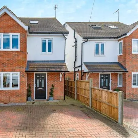 Buy this 4 bed house on White Horse Lane in London Colney, AL2 1JS