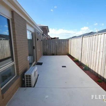 Image 6 - Romulus Crescent, Cranbourne West VIC 3977, Australia - Apartment for rent