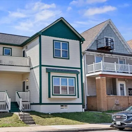 Buy this 4 bed house on 3007 West Vliet Street in Milwaukee, WI 53208