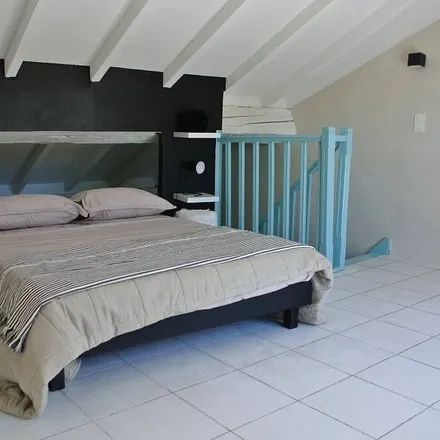 Rent this 1 bed apartment on 13210 Saint-Rémy-de-Provence