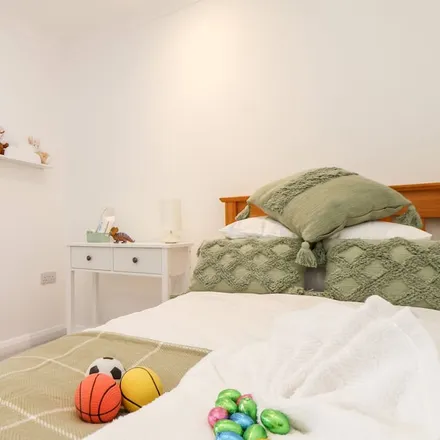 Rent this 2 bed apartment on Camborne in TR14 8DZ, United Kingdom