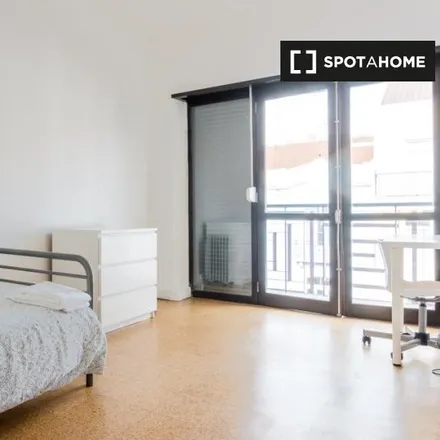 Rent this 5 bed apartment on Avenida João Crisóstomo 61 in 1050-053 Lisbon, Portugal