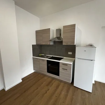 Image 2 - Rue de la Cayauderie 215, 6000 Charleroi, Belgium - Apartment for rent