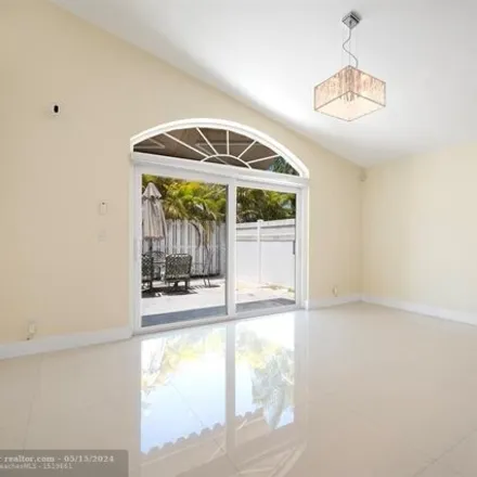 Image 8 - 18008 Sw 12th Ct, Pembroke Pines, Florida, 33029 - House for sale