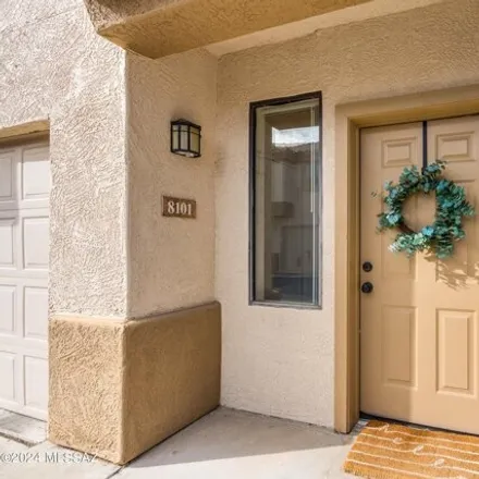 Image 3 - 2301 East Autumn Flower Drive, Tucson, AZ 85718, USA - Townhouse for rent