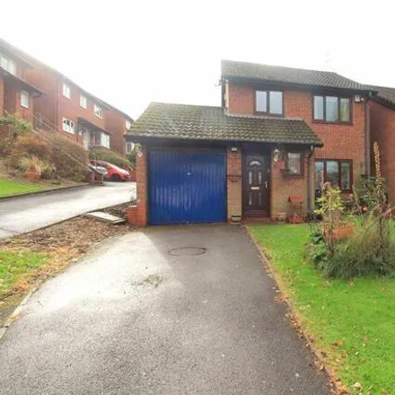 Buy this 3 bed house on Meadow View in Coseley, DY3 3EX