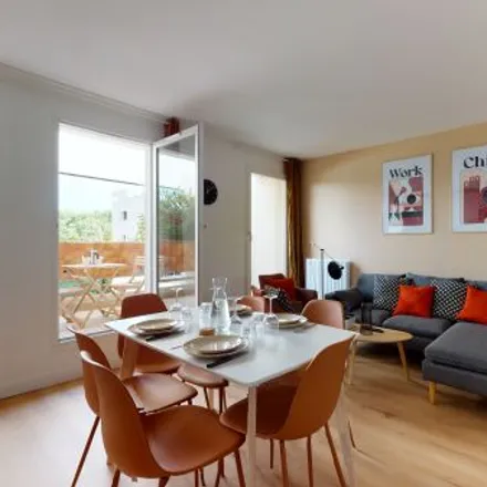 Rent this 3 bed room on 1 Rue du Vallon in 93160 Noisy-le-Grand, France