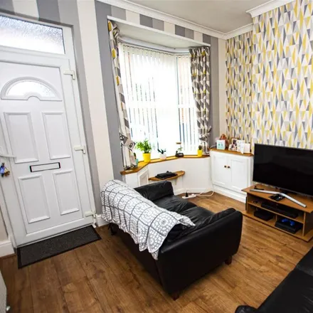 Rent this 2 bed house on 80 Gleave Road in Selly Oak, B29 6JN
