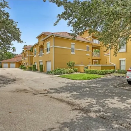 Image 2 - Fairways Circle, Gifford, FL 34960, USA - Condo for rent