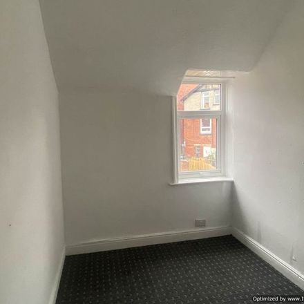 Rent this 2 bed apartment on Grisedale Avenue in Huddersfield HD2 2TX, United Kingdom
