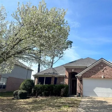 Buy this 3 bed house on 2704 Oakdale Drive in Burleson, TX 76028