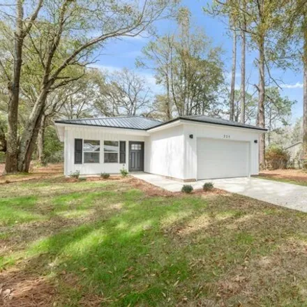 Buy this 3 bed house on 255 Dixie Street in Crestview, FL 32536