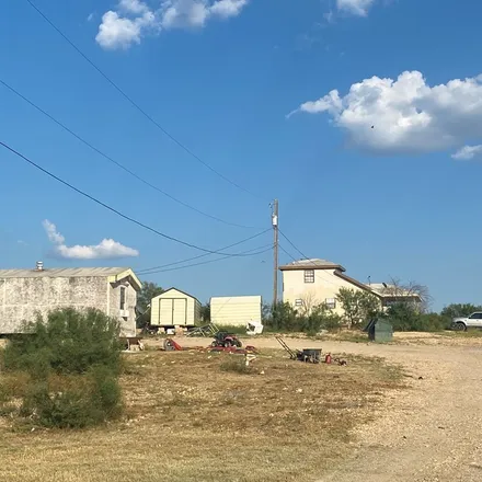 Image 2 - 63 Calle Sotelo, Loma Linda Number 1 Colonia, Maverick County, TX 78852, USA - House for sale