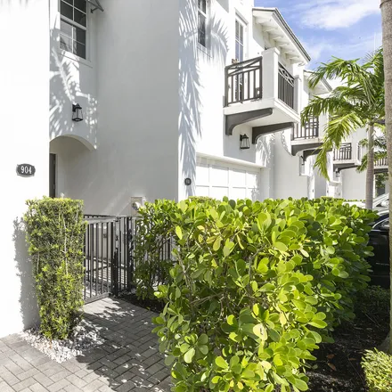Image 3 - 3601 Hamilton Ky, West Palm Beach, FL 33411, USA - Townhouse for sale